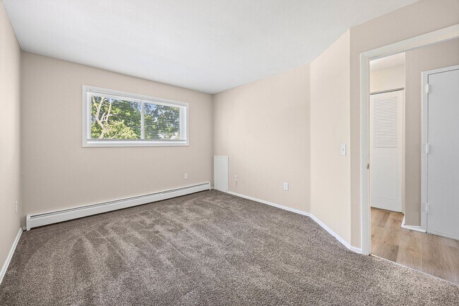 Building Photo - 729 Cedarwood Terrace