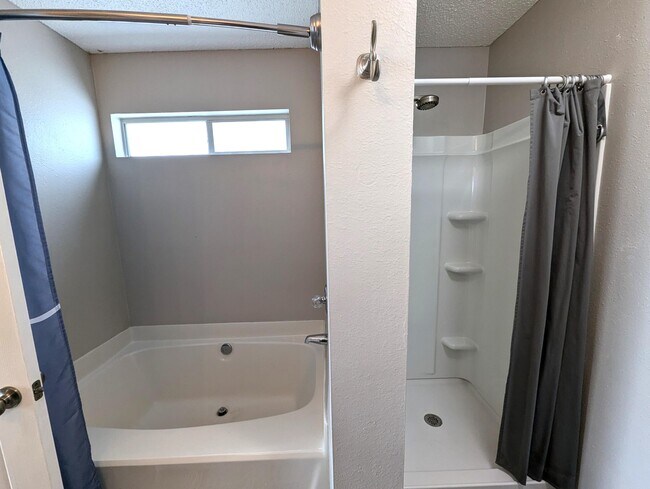 Building Photo - 431 Sandy Ridge Cir