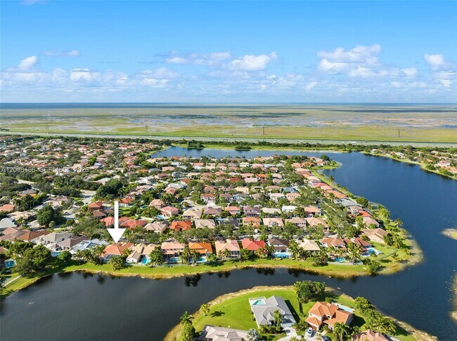 Building Photo - 646 Heritage Dr