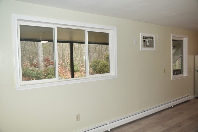 Building Photo - 1550 CT-12