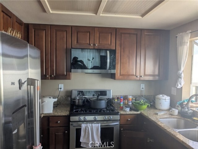 Building Photo - 820 N Justin Pl