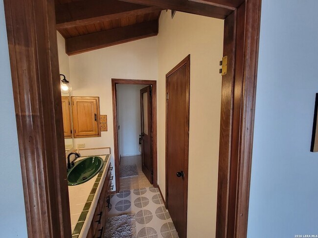 Building Photo - 2059 Glenn Dr