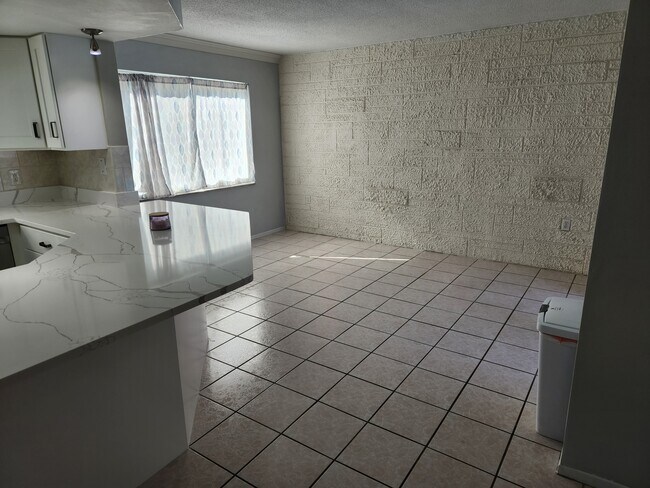 Building Photo - 9837 Marlinton Ln