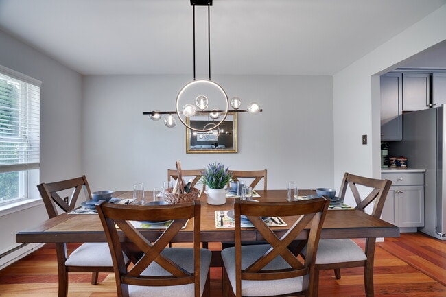 Building Photo - 49 Driftwood Dr