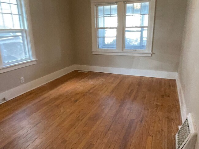 Building Photo - 4273 Wirt St