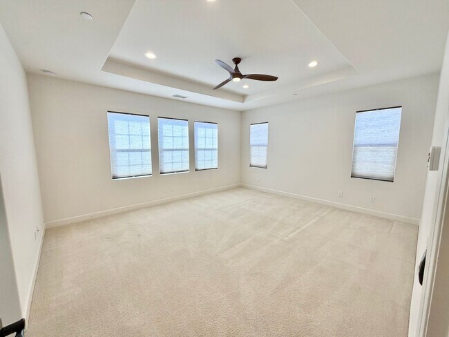 Building Photo - $1000 OFF FIRST MONTH! Gorgeous 4 bed 3 bath in the desired Portola Springs