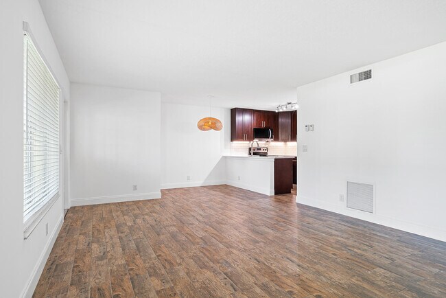 Building Photo - 4995 Sable Pine Cir