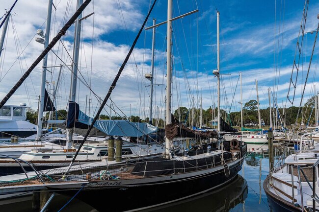 Building Photo - 202 Ivory Coral Ln