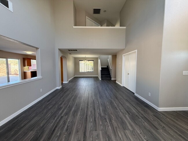 Building Photo - Beautiful River Oaks Large Two Story Home With Three Car Garage