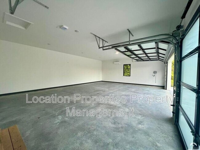 Building Photo - 1840 Quail Creek Dr