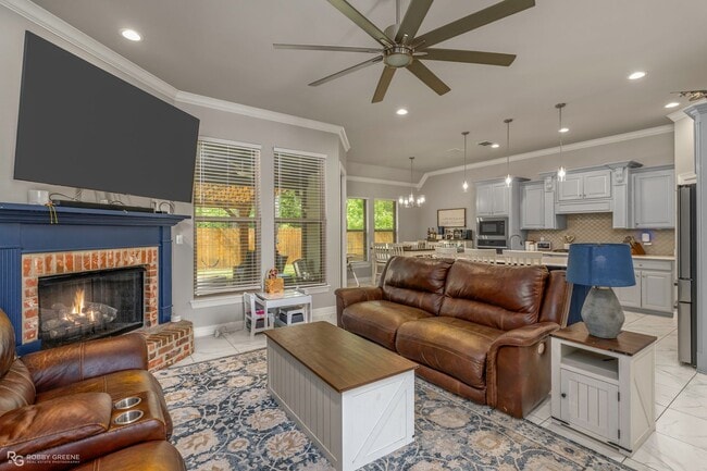 Building Photo - Modern 4BR Home w/ Bonus Room in Dogwood South