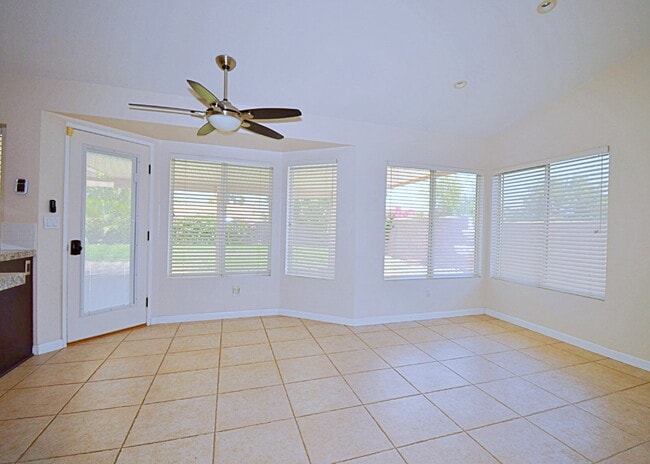 Building Photo - 3-Bedroom Home, Large backyard  & Pets Welcome