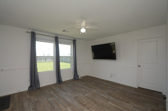 Building Photo - 1982 Rd 5714