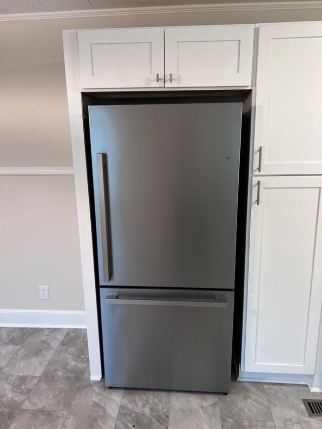 Building Photo - 486 Hope St