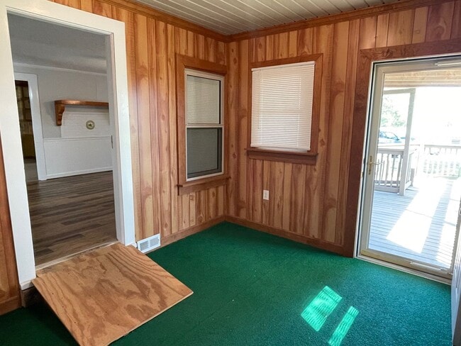 Building Photo - 2 BED, 1 BATH HOME LOCATED IN DENTON!
