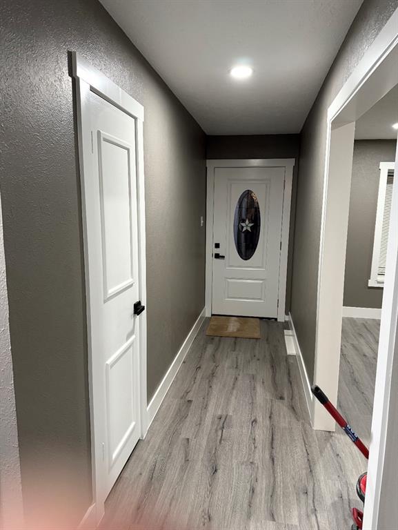 Building Photo - 1911 Hill St