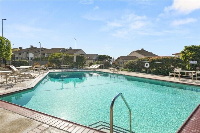 Building Photo - 28137 Ridgepoint Ct