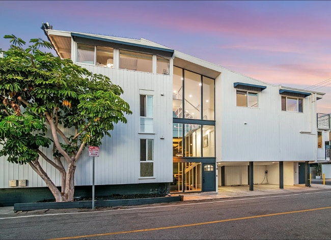 Building Photo - 14 Westwind St