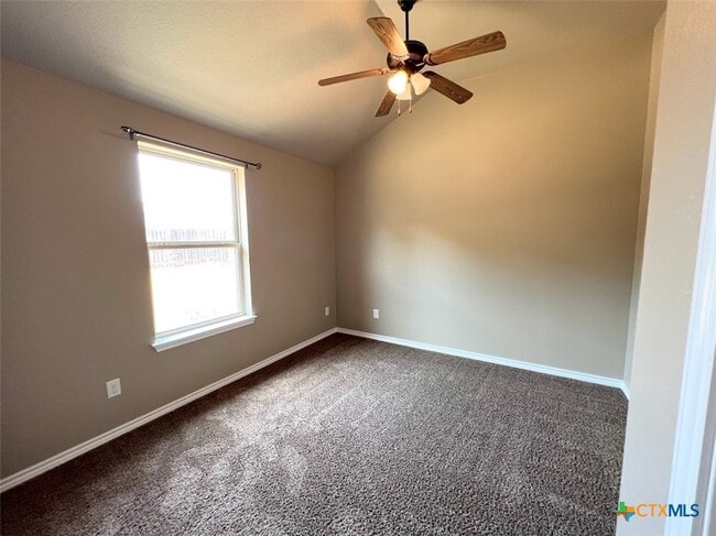 Building Photo - 201 Sladecek Dr