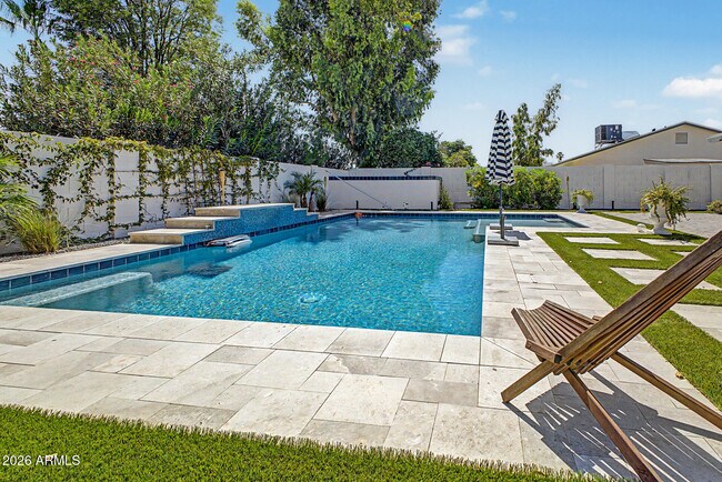 Building Photo - 5017 E Acoma Dr