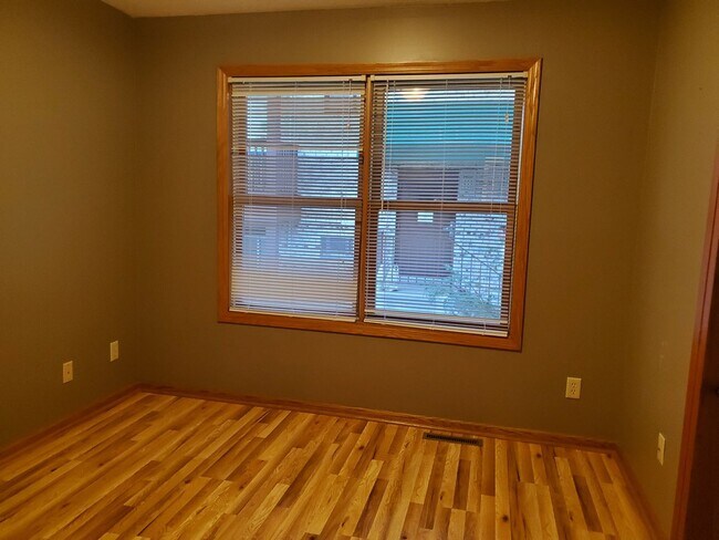 Building Photo - Elliot Park Minneapolis, Stand Alone House, Updated and Eco-friendly