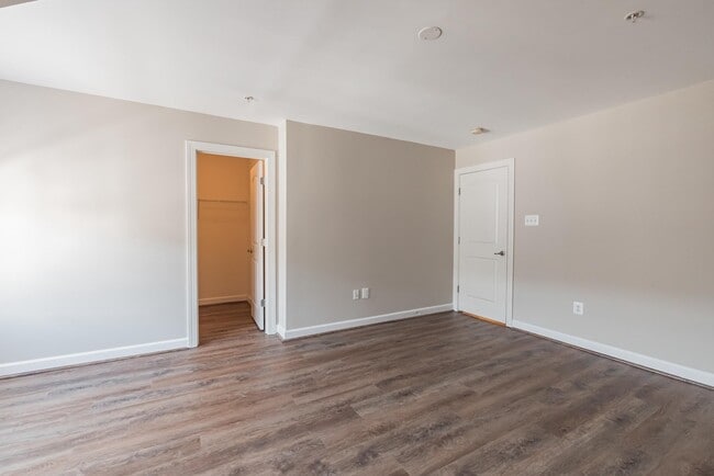 Building Photo - 513 Girard St