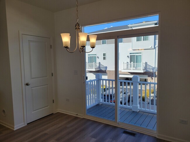 Building Photo - 1550 Times Dr