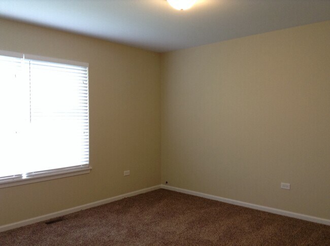 Building Photo - 3801 Cherry Tree Ln