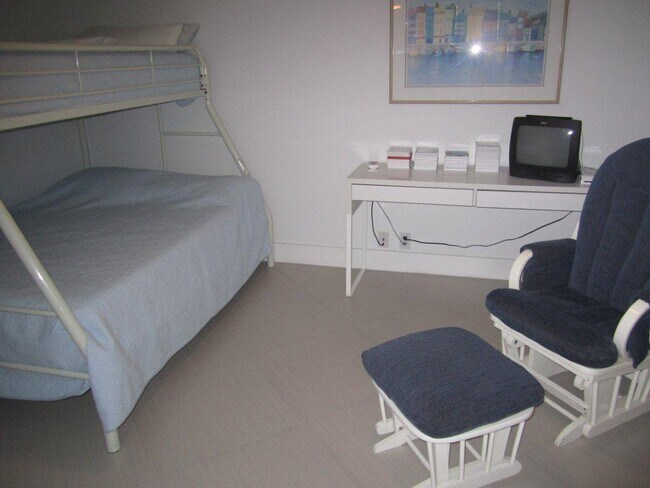 3rd Bedroom - 170 Ocean Lane Dr