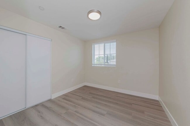 Building Photo - 8711 McKinley Pl