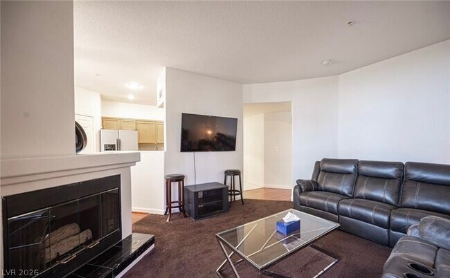 Building Photo - 6480 Annie Oakley Dr