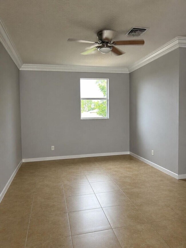 Building Photo - 11181 Osprey Isles Blvd