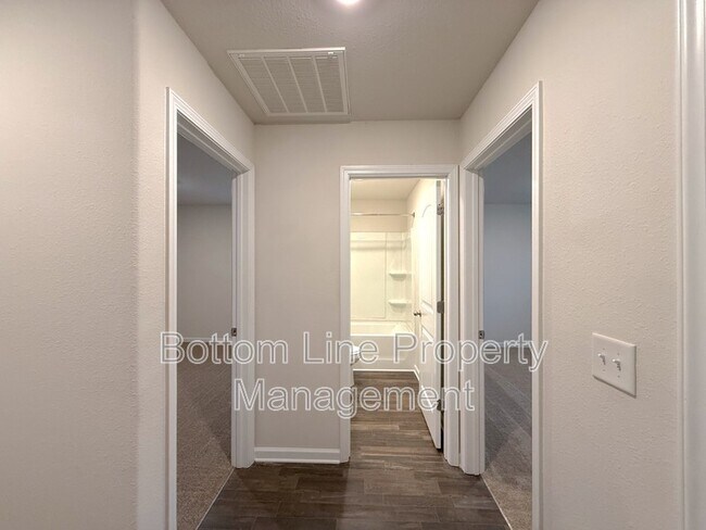 Building Photo - 3654 Fallen Tree Dr