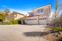 Building Photo - 624 Skydale Dr