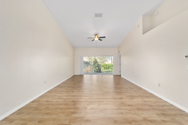 Building Photo - 5436 Admiral Way