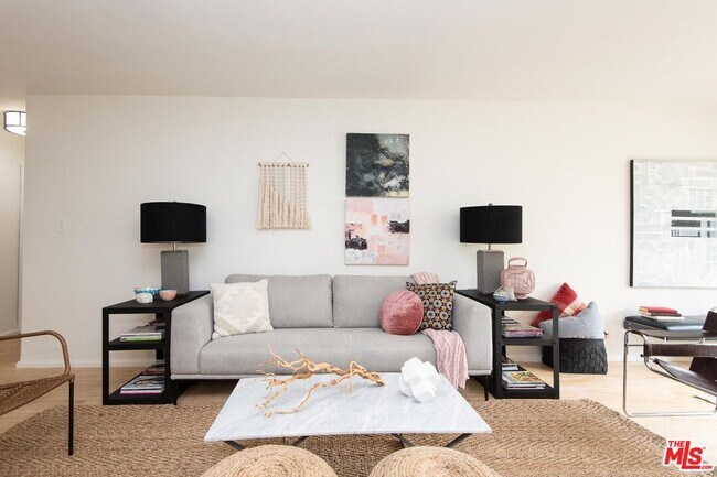 Building Photo - 11670 Sunset Blvd