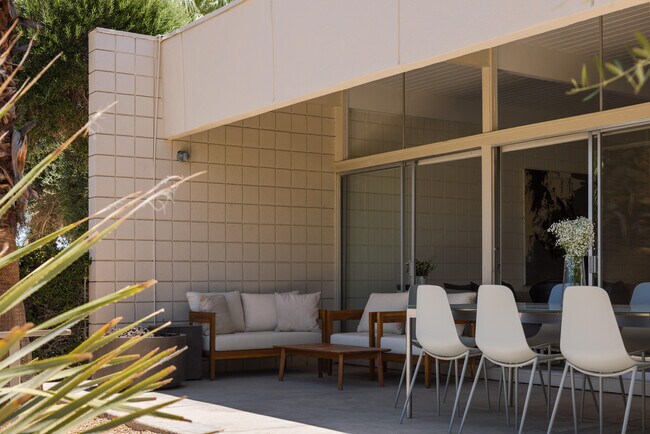 Building Photo - 483 Sandpiper St