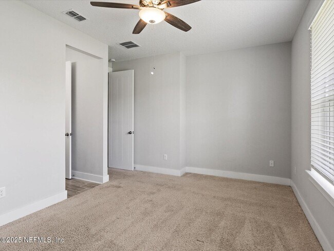 Building Photo - 746 Glenneyre Cir