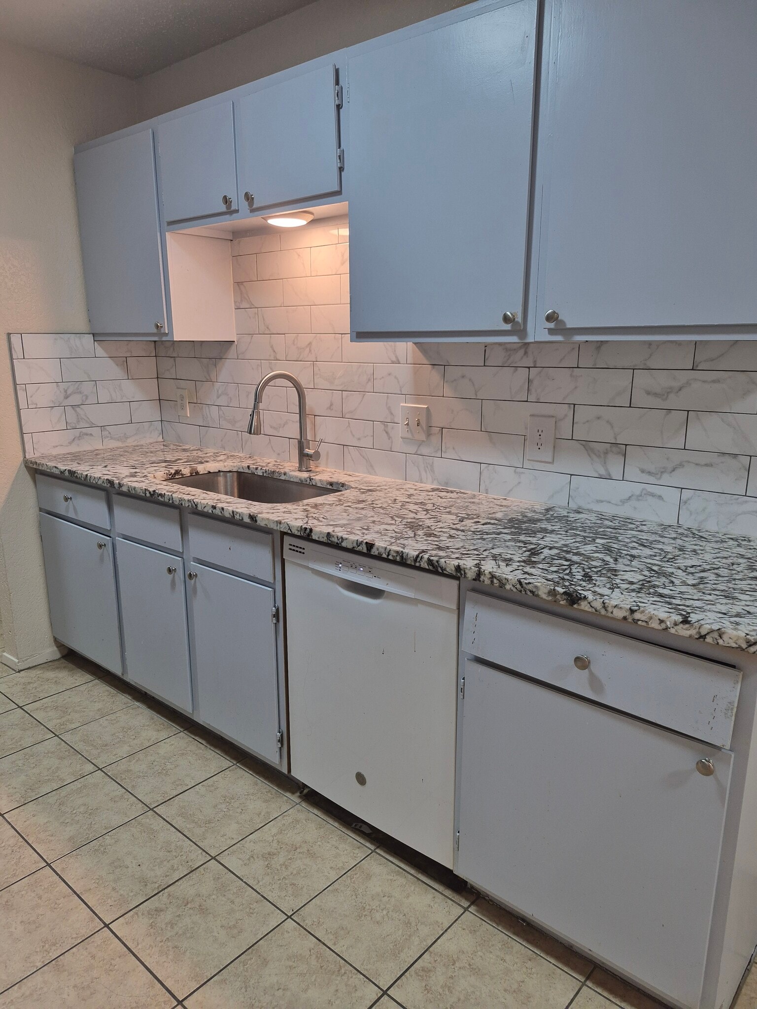 Building Photo - 3712 Hulen Park Cir