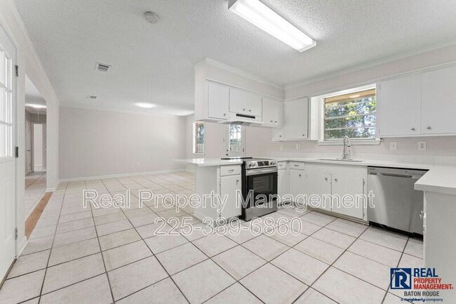 Building Photo - 7514 Kings Hill Ave