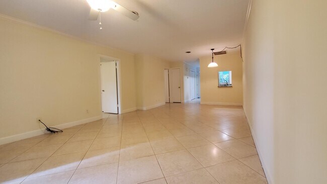 Building Photo - 1727 Jimmy Buffett Mem Hwy