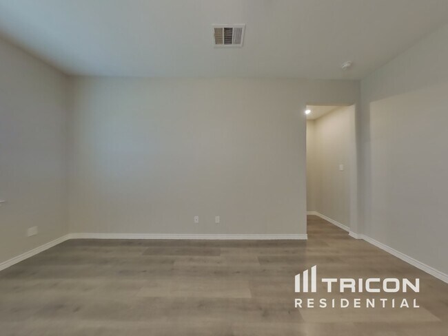 Building Photo - 714 Barbary Ln