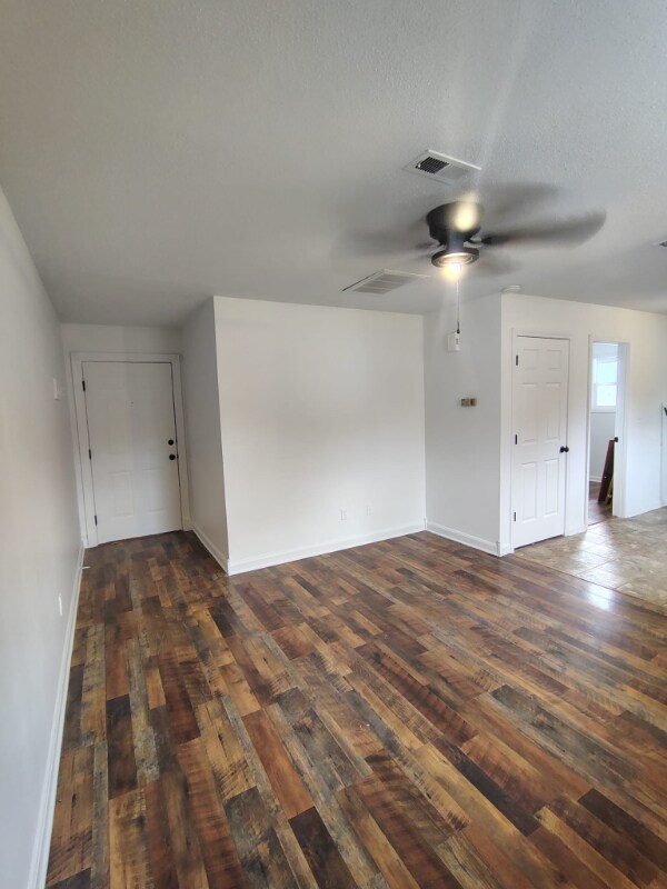 Building Photo - 704 S 2nd St