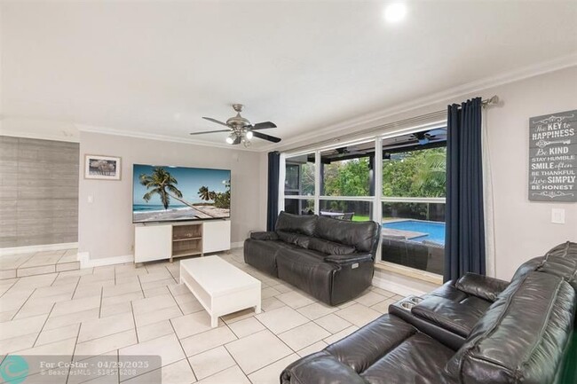 Building Photo - 9200 SW 51st Pl