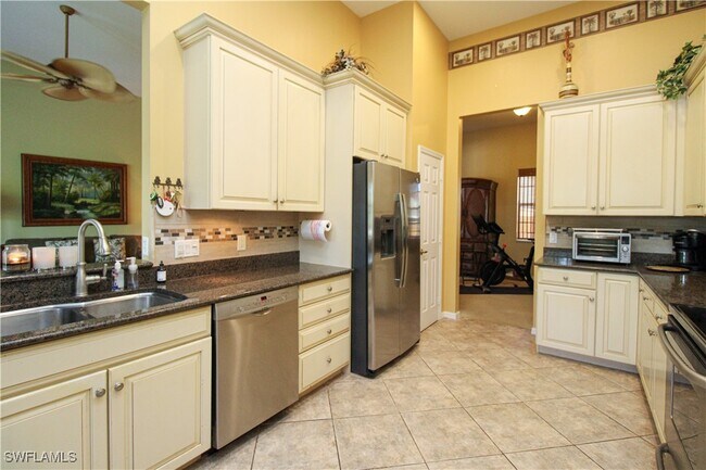 Building Photo - 12240 Toscana Way