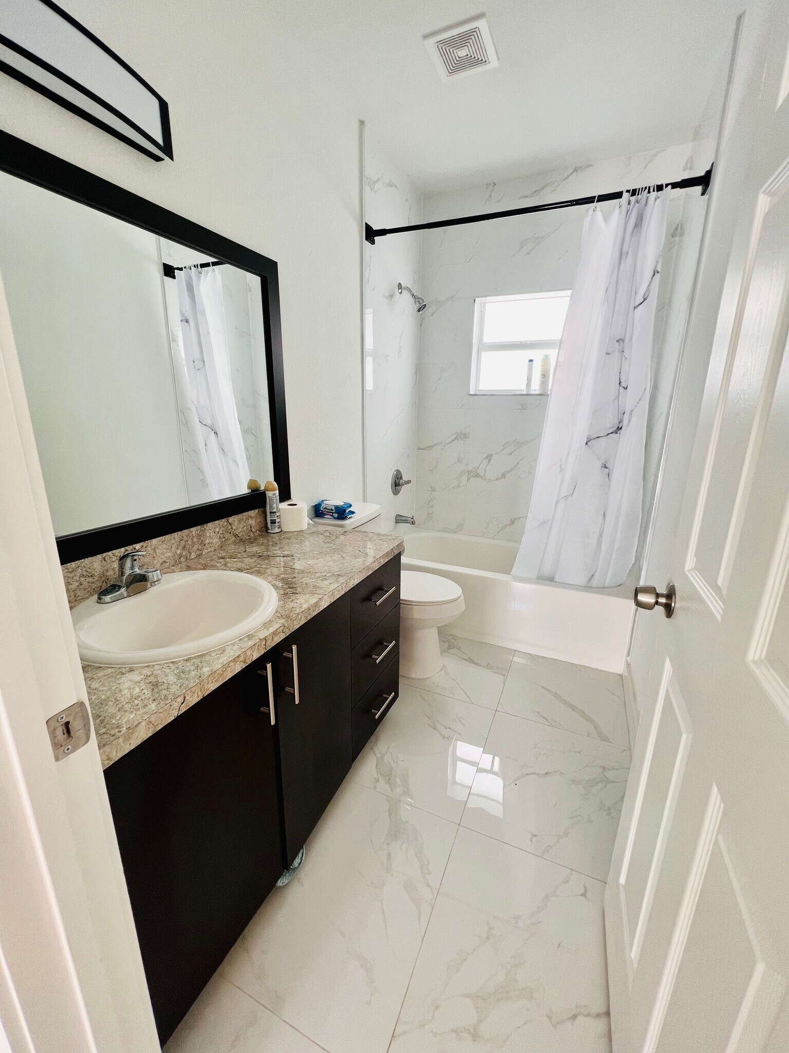 Building Photo - 5308 NW 29th Ave