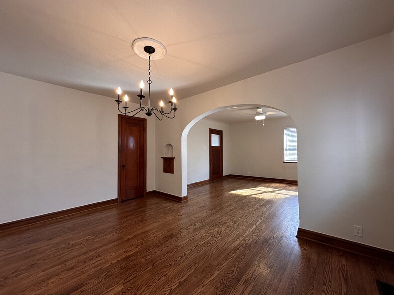 Dining Room - 6659 Devonshire Ave