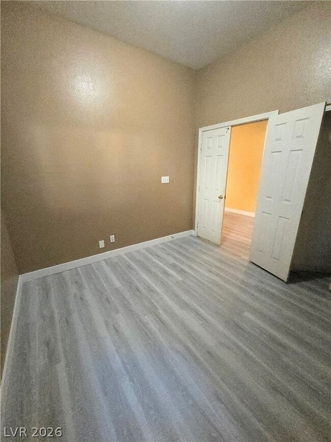Building Photo - 437 Mayan Dr