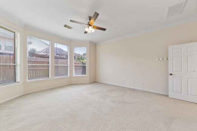 Building Photo - 16027 Belleshire Ln