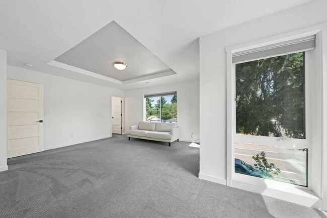 Building Photo - Modern 3 Bedroom + 2.5 bath home in SE Portland!! Brentwood Neighborhood with Air Conditioning!!